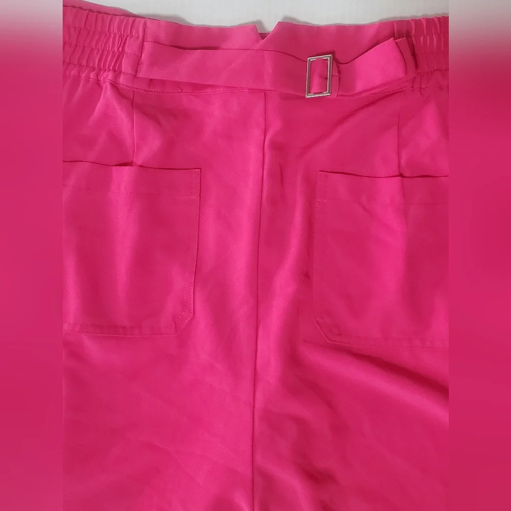 TORRID hot Pink Size 22 Wide Leg Studio‎ Crepe shorts with pockets